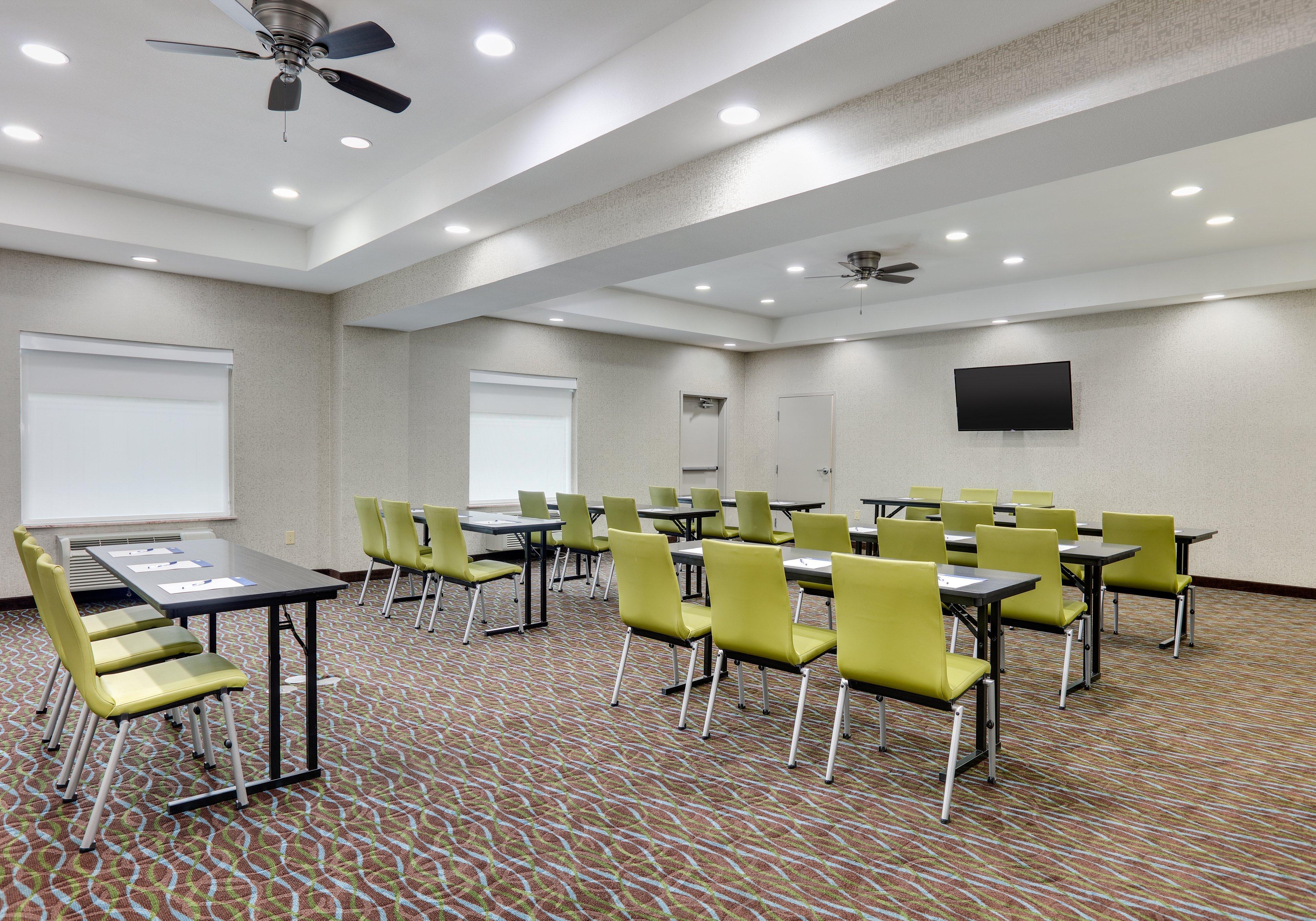 Holiday Inn Express Hotel & Suites Cleburne By Ihg Exterior foto